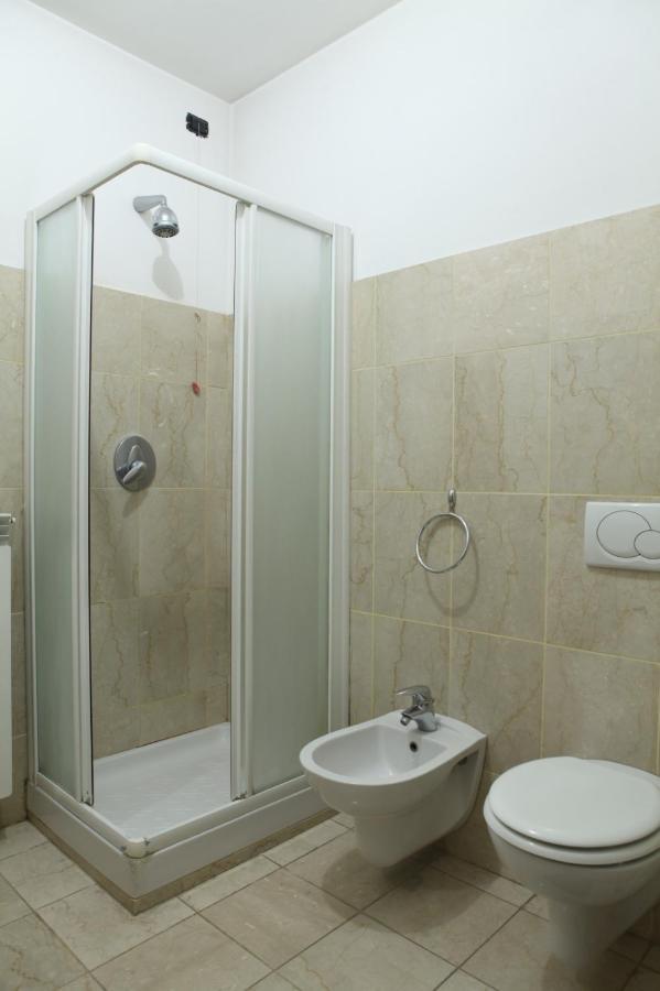 מילאנו Terrace Apartment Close To Metro Station מראה חיצוני תמונה
